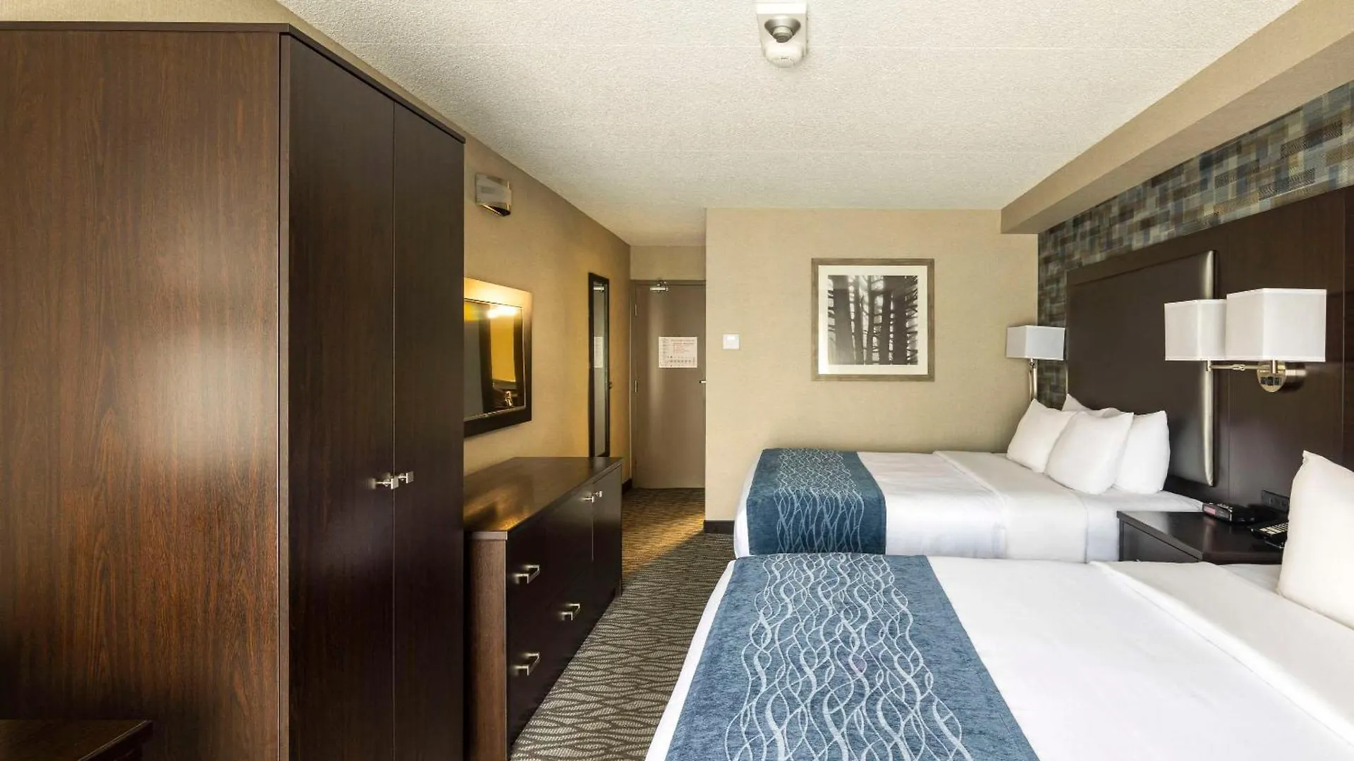 Comfort Inn Montreal Aeroport Pointe-Claire